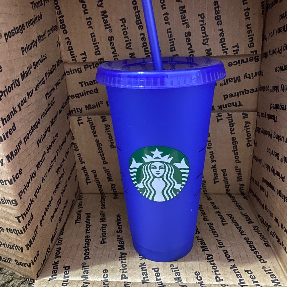 Starbucks color changing cup